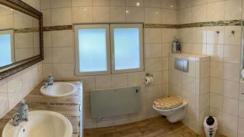 House | Bilik Mandi