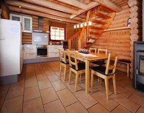 單棟房屋 | 私人廚房 | 高腳椅