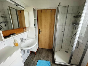House | Bathroom - Ferienhaus Pirol am Vilzsee in Mirow (Mirow)