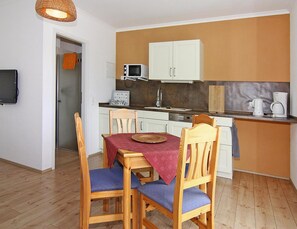 Apartment | Dining