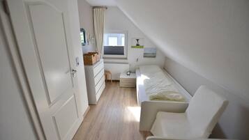 Nhà | 2 phòng ngủ, trang bị nội thất với thiết kế riêng biệt