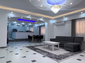 Interior - Lovely 3BR Apt - King Bed - with AC & WiFi in New Cairo, 5th Settlement (Cairo Governorate)