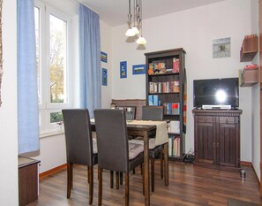 Apartment | Dining - Ferienwohnung, Nienhagen (Nienhagen)