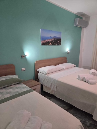 Deluxe Room | Free WiFi, wheelchair access