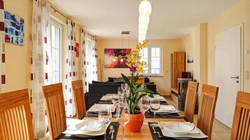 House | Dining