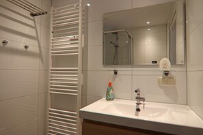 Apartment | Badezimmer
