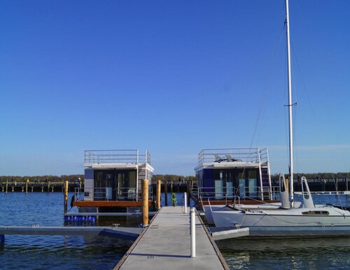 Hausboot Schwimmendes Haus in Ribnitz-damgarten