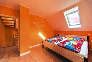 Nhà | 3 phòng ngủ, trang bị nội thất với thiết kế riêng biệt 