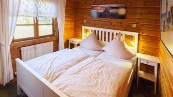 Bungalow | 2 bedrooms, individually furnished