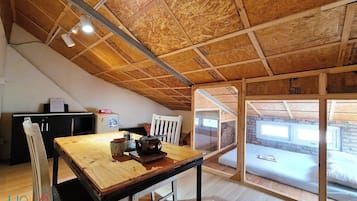 Family Room | Private kitchen | Mini-fridge, cookware/dishes/utensils, cleaning supplies