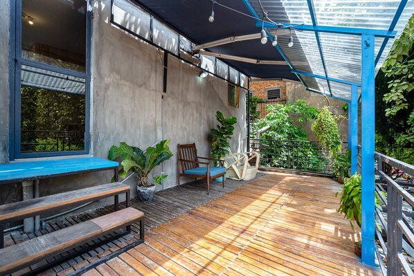 Panoramic Room | Terrace/patio - HoLo Bato SaiGon - Serviced HomeStay (Ho Chi Minh City)