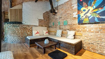 1 habitación, decoración personalizada y muebles diferentes