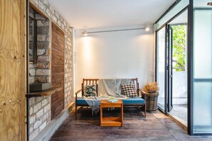 Panoramic Room | 1 bedroom, individually decorated, individually furnished, free WiFi - HoLo Bato SaiGon - Serviced HomeStay (Ho Chi Minh City)