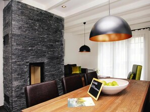 House | Dining - Ferienhauser im Naturresort Drewitz (Nossentiner Huette)