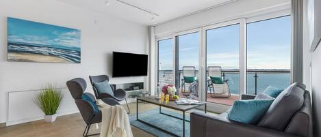 Tv, dvd-afspiller, stereoanlæg