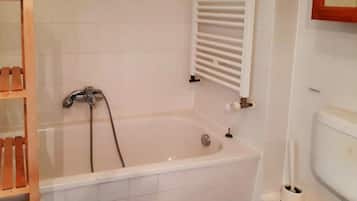 Apartment | Badezimmer