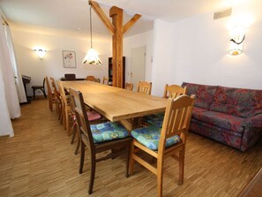 House | Dining