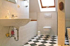House | Bathroom