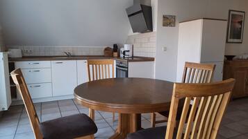 Apartment | Tempat makan