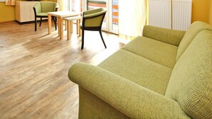 Apartment | Living room - Apartment in Plau am See mit Terrasse (Plau am See)