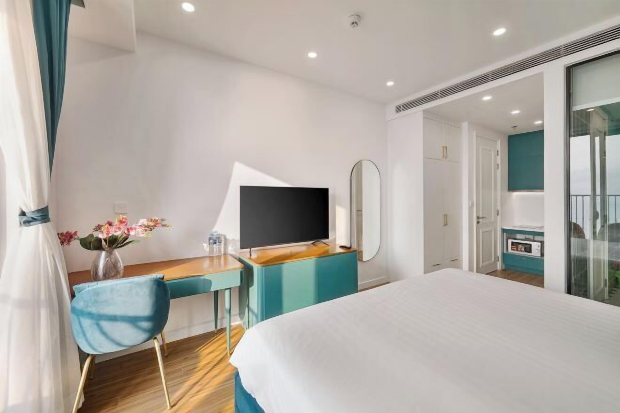 Ameublement unique, bureau, espace de travail pour ordinateurs portables