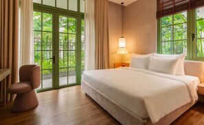 Villa, 5 Bedrooms | In-room safe, desk, laptop workspace, blackout drapes -  La isla Apartments & Villas – Sea View & Fireworks Phu Quoc (Phu Quoc)