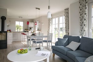 House | Dining