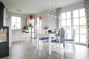 House | Dining