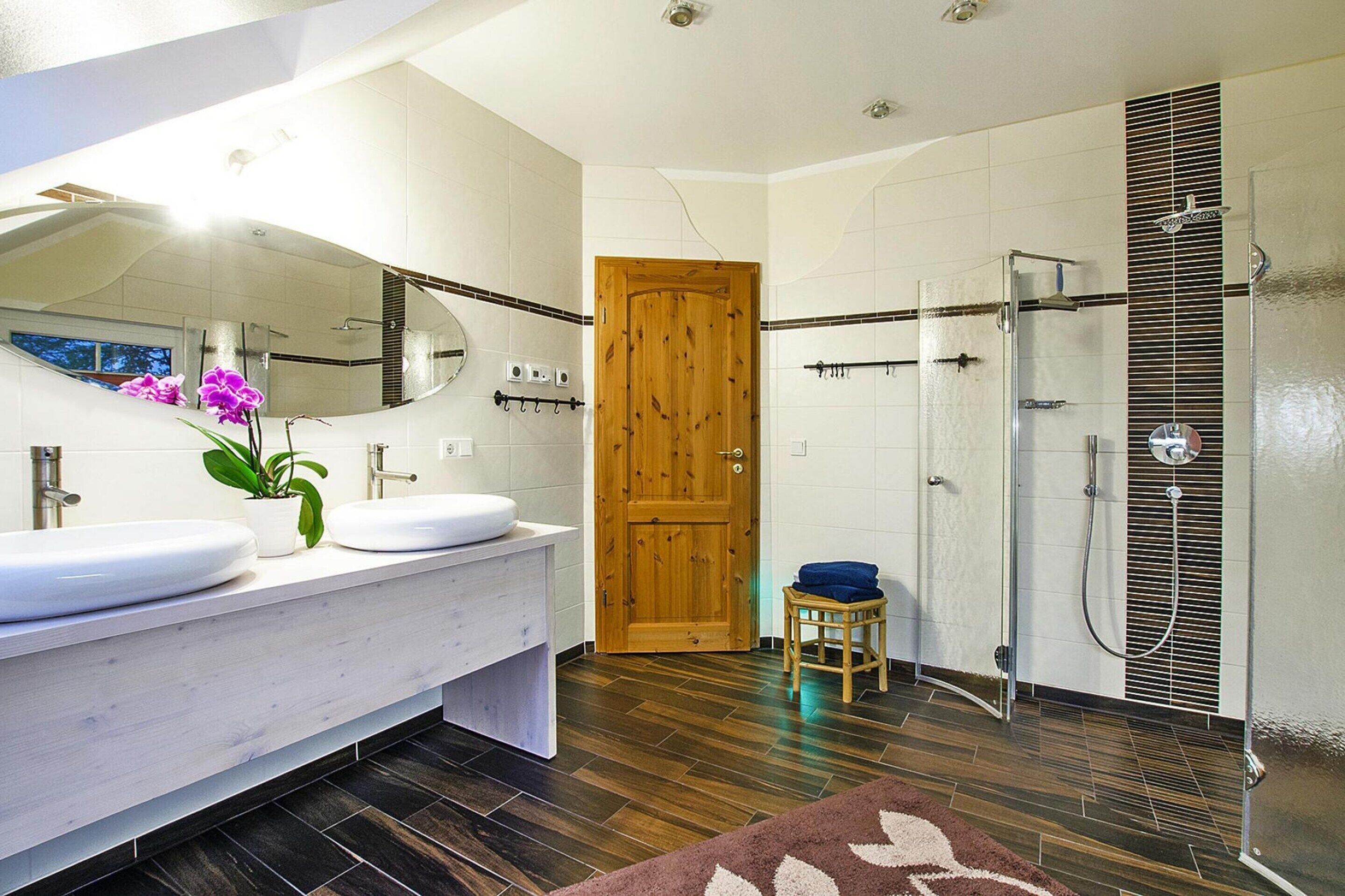 Apartment | Bathroom