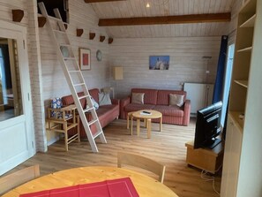 Living room - Apartment in Eifel With Scenic Views (Lissendorf)