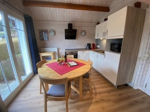 Lägenhet | Eget kök | Barnstol