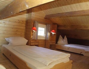 Apartment | 3 Schlafzimmer, individuell eingerichtet, Bügeleisen/Bügelbrett