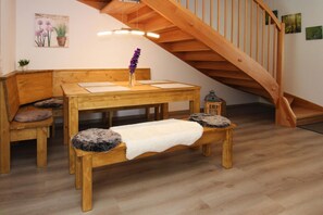 Chalet | Dining