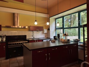 單棟房屋 | 私人廚房 | 高腳椅