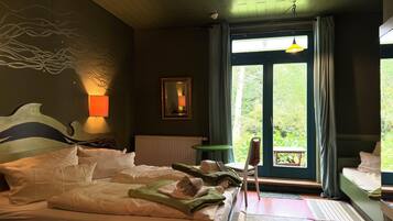 9 bedrooms, individually furnished