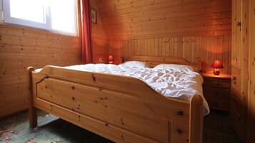 Ferienhaus | 2 Schlafzimmer, individuell eingerichtet