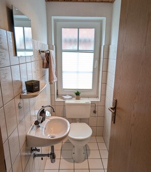 House | Bathroom - Gemutliche Doppelhaushalfte in Nessmersiel (Dornum)