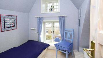 House | 2 bedrooms, individually furnished