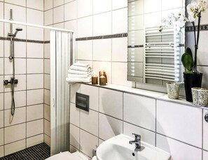 House | Bathroom - Appartementhaus Seeperle, Sommersdorf (Sommersdorf)
