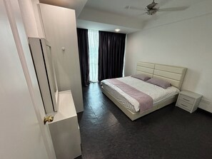 4 Schlafzimmer, Bügeleisen/Bügelbrett, WLAN, Bettwäsche