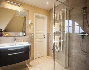 House | Bathroom | Towels - Ferienhaus in Fuhlendorf (Fuhlendorf)