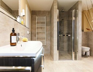 House | Bathroom