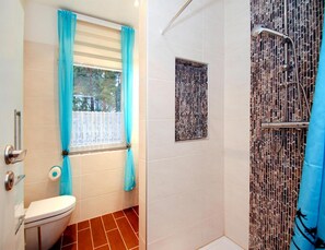 Bathroom - Holiday Home in Storkow Near Storkow Castle (Storkow)