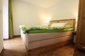 Apartment | Living area - Apartment With Sauna and Fireplace in Bautzen (Malschwitz)