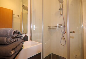 Bathroom - Ferienwohnung am Oase am Vilzsee (Mirow)