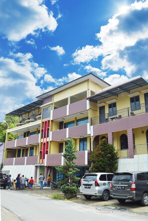 واجهة المنشأة