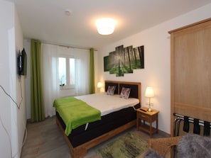 Apartment | 2 bedrooms, individually furnished - Hubsche Wohnung mit Balkon (Feldberg)