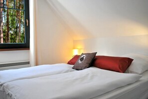 House | 1 bedroom, individually furnished - Ferienhaus in der Nhhe des Drewitzer Sees (Nossentiner Huette)