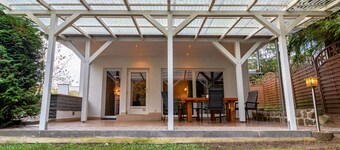 Ferienhaus mit Terrasse und Kaminofen in Parchim