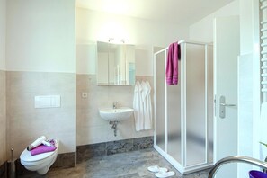 Bungalow | Bathroom
